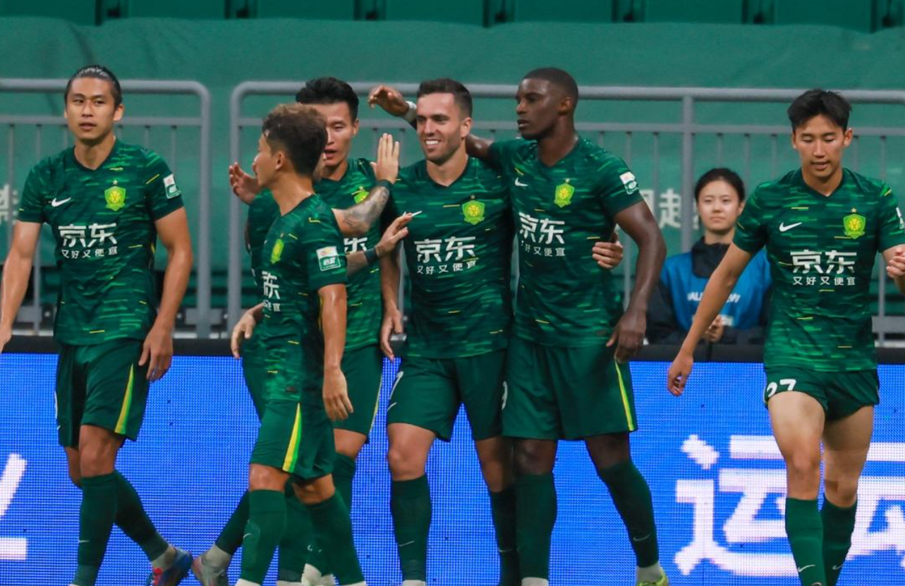 中超夺冠热门又赢了：豪取4连胜，升到第2名，仅落后榜首1分